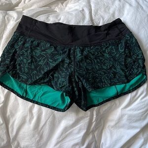 Lululemon lined running shorts size 4